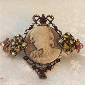 Beautiful hair clip made with various beads